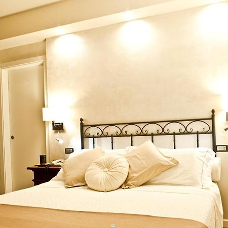 Hotel Ferro Di Cavallo Павулло-нель-Фриньяно Екстер'єр фото