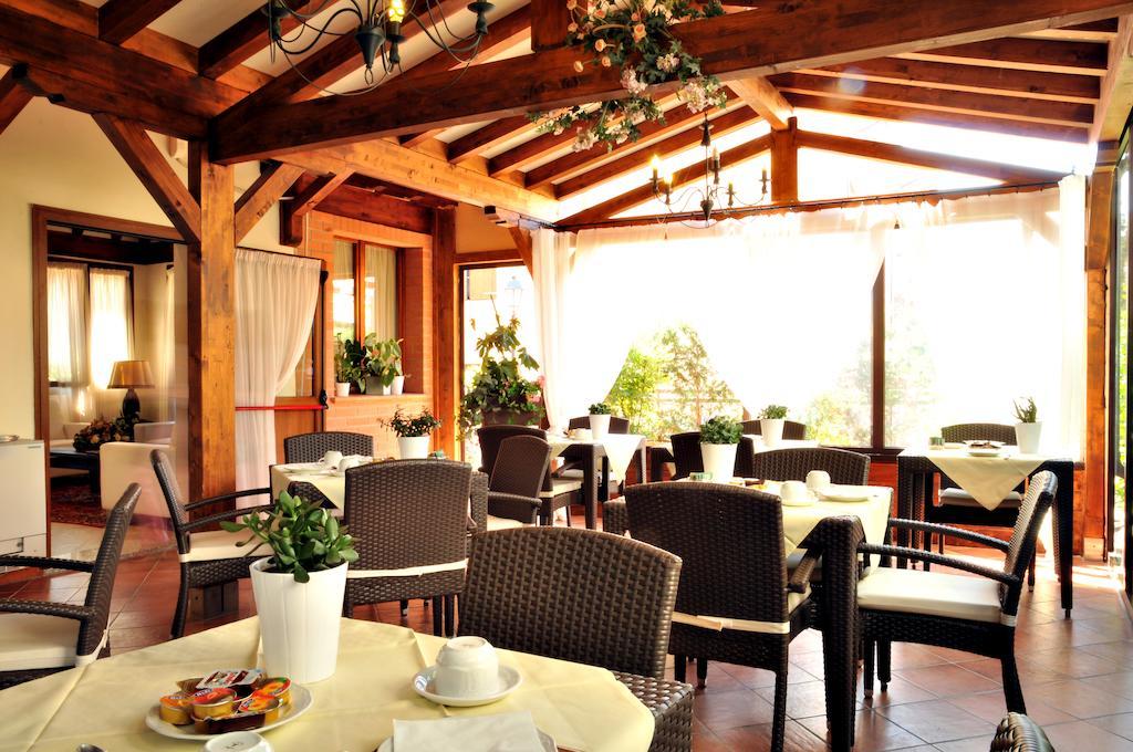 Hotel Ferro Di Cavallo Павулло-нель-Фриньяно Екстер'єр фото