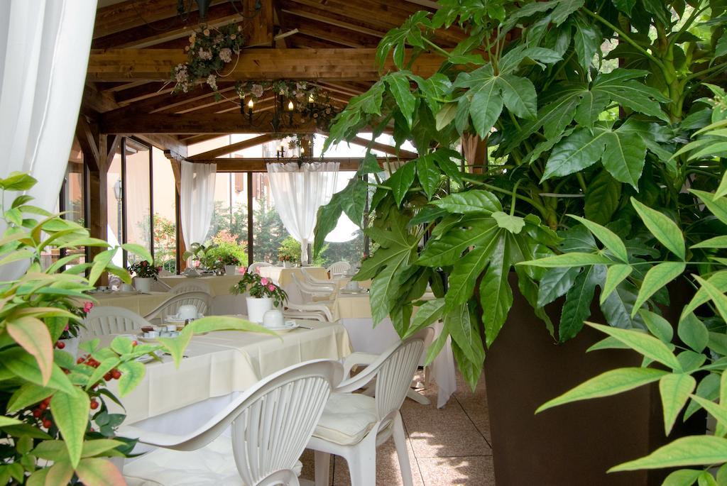 Hotel Ferro Di Cavallo Павулло-нель-Фриньяно Екстер'єр фото