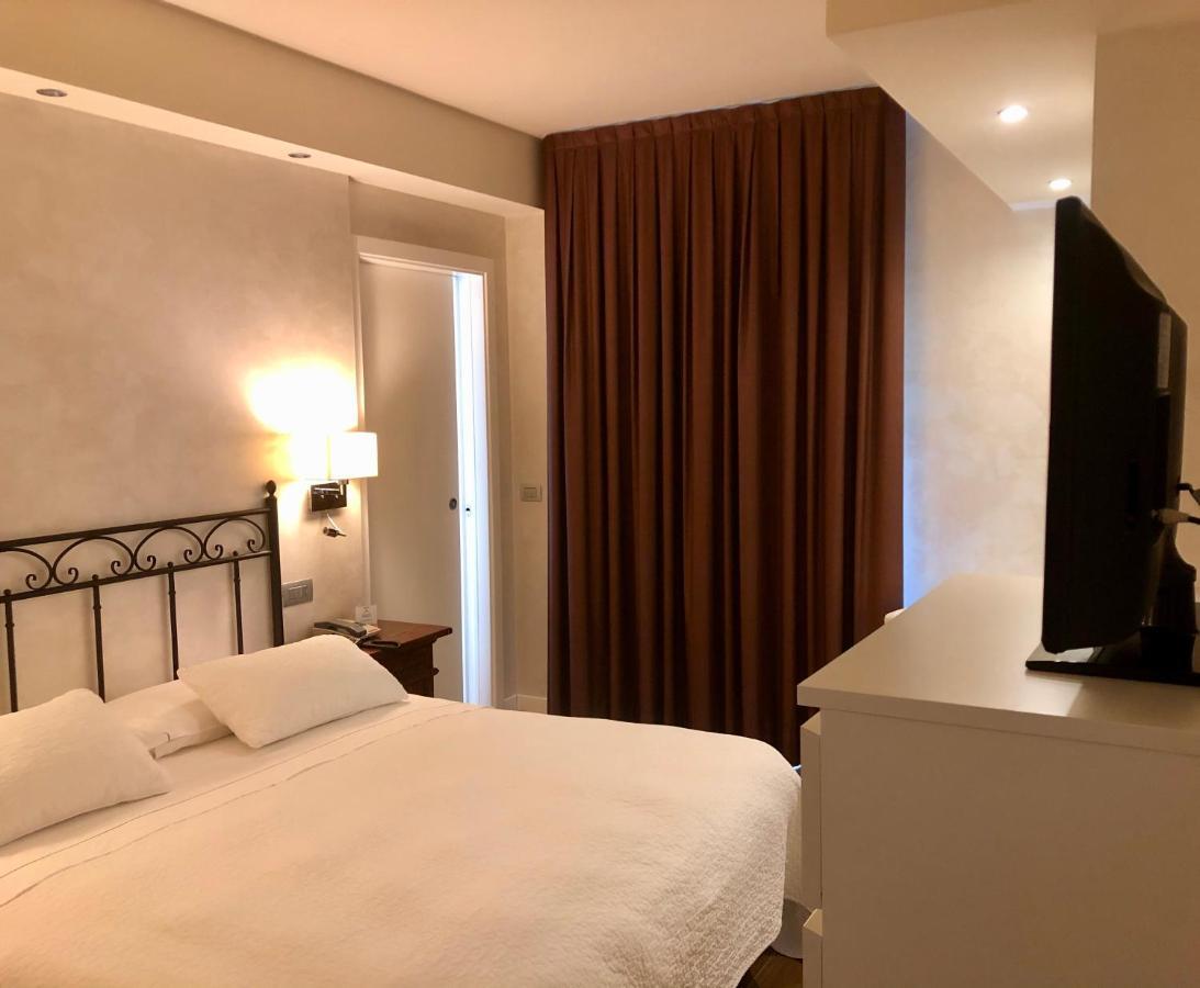 Hotel Ferro Di Cavallo Павулло-нель-Фриньяно Екстер'єр фото