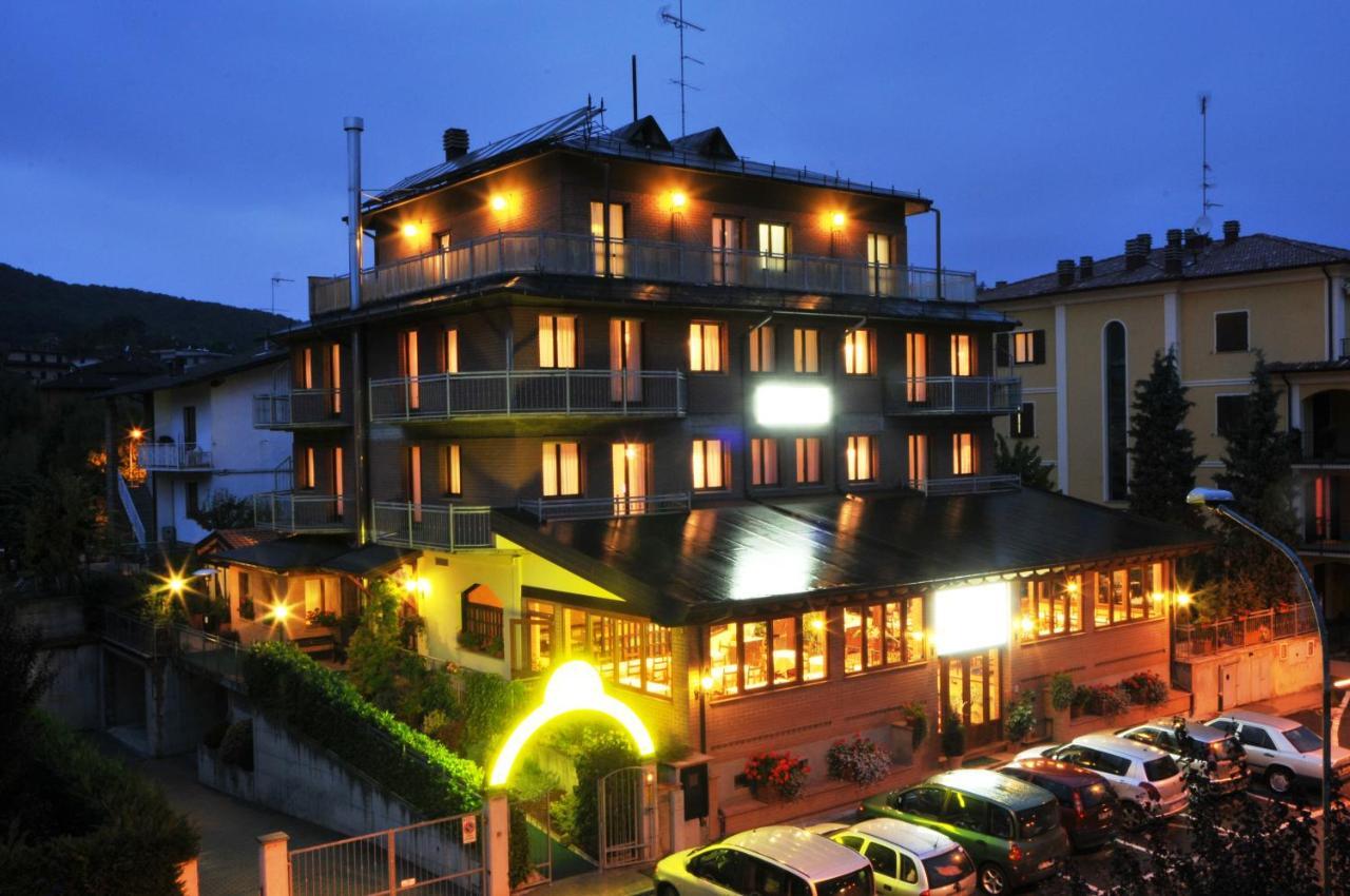 Hotel Ferro Di Cavallo Павулло-нель-Фриньяно Екстер'єр фото